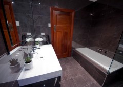 MasterBathroomKensingtonGardens02
